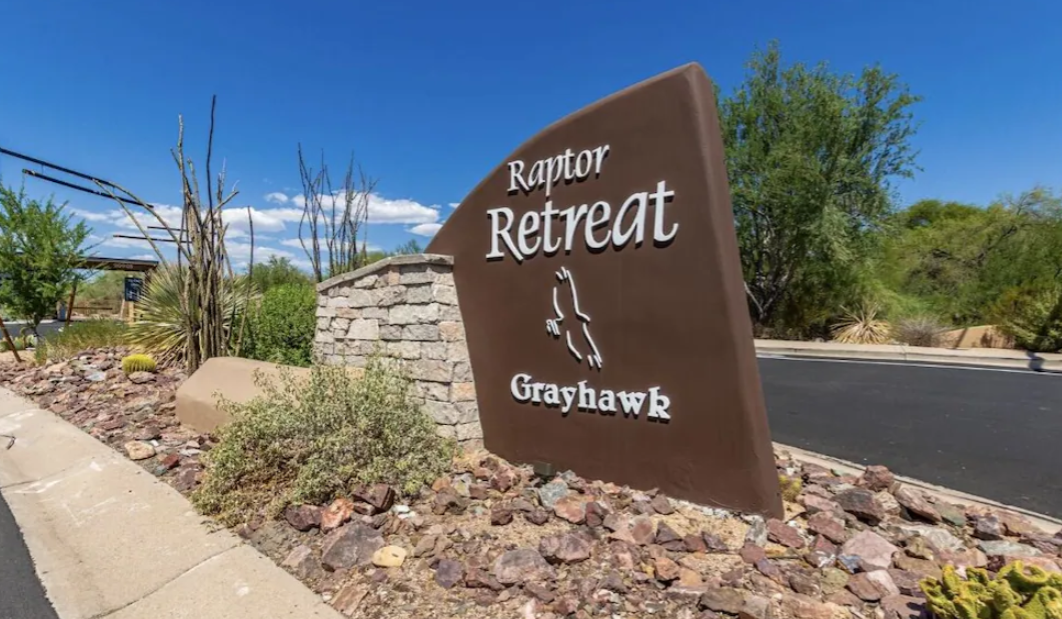 Raptor Retreat entrance monument, Grayhawk